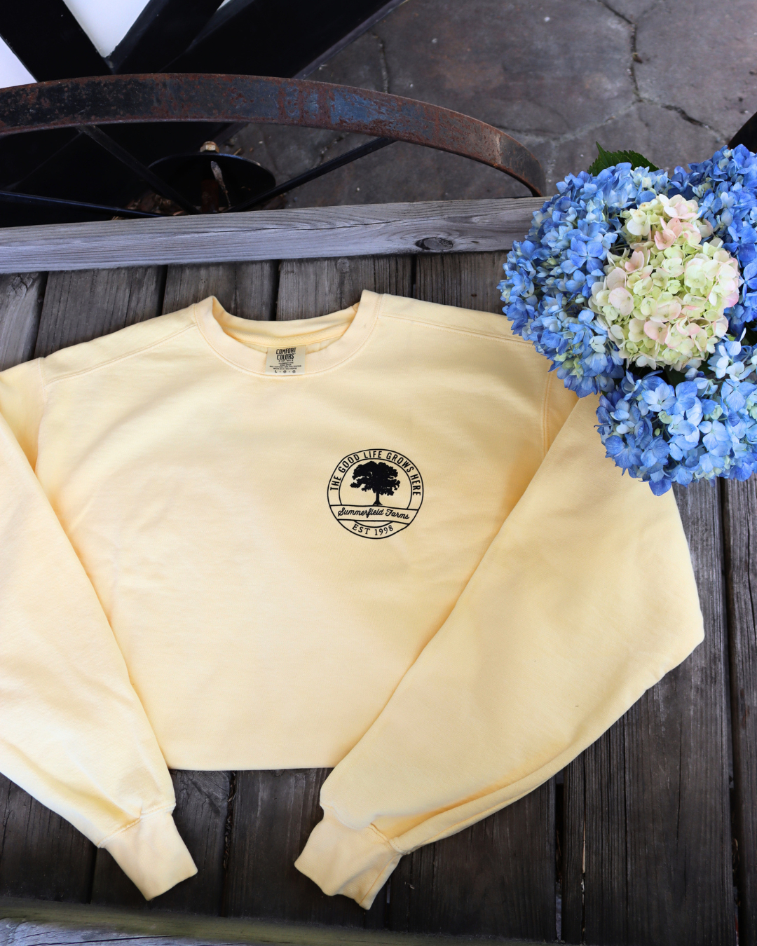 Good Life Grows Cirlce Sweater